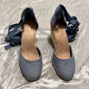 Ladies denim wedge size 7